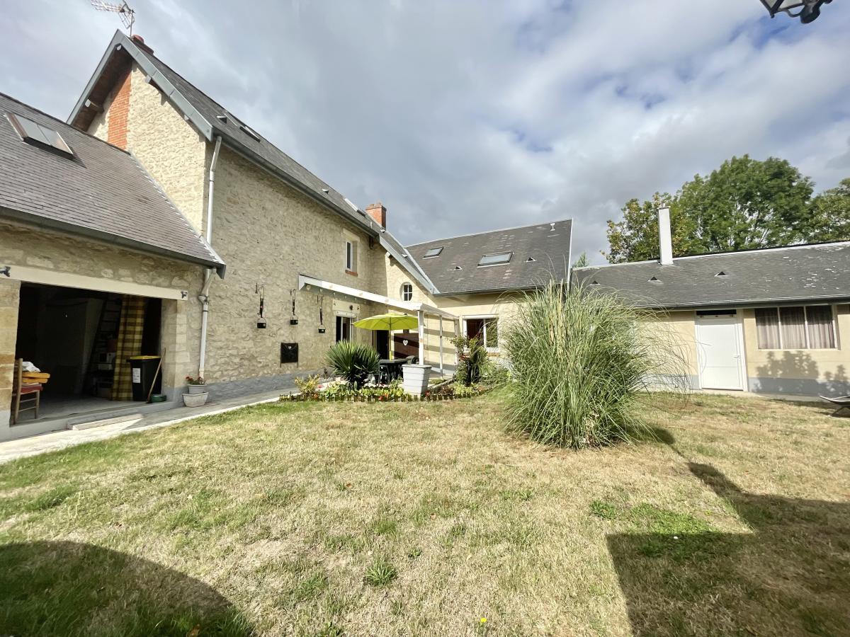 Villa / Maison  T6 à vendre Thil 51220