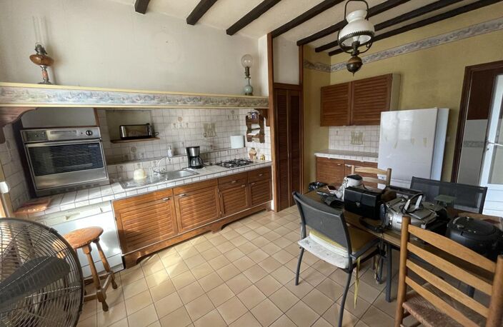 Maison 6 pièces avec dépendances. — photo 5