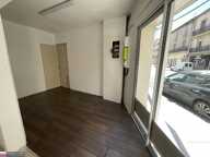Local commercial — photo 2