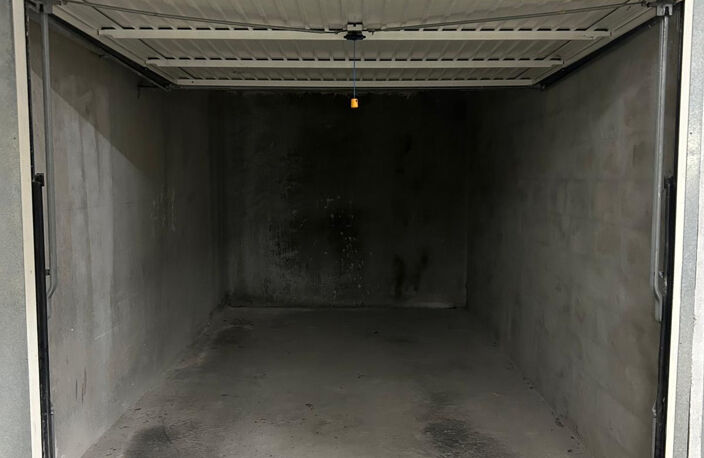Garage fermé en sous-sol - Carré d'Or — photo 2