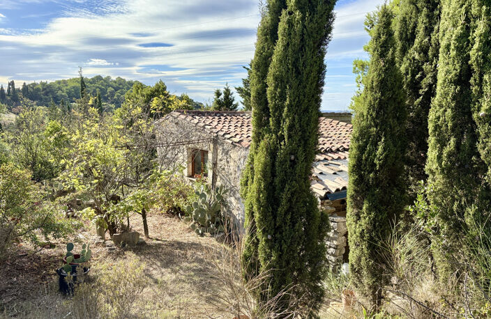 Propriété composée de 3 gîte et une habitation — photo 3