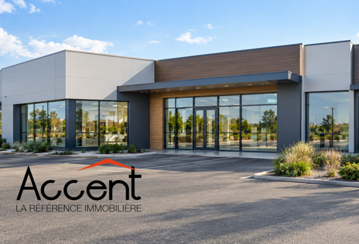 À VENDRE   LOCAL COMMERCIAL / PROFESSIONNEL DE 1 000 m2 ONET-LE-CHÂTEAU (12)   Zone commercia — photo 1