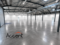 À VENDRE   LOCAL COMMERCIAL / PROFESSIONNEL DE 1 000 m2 ONET-LE-CHÂTEAU (12)   Zone commercia — photo 2