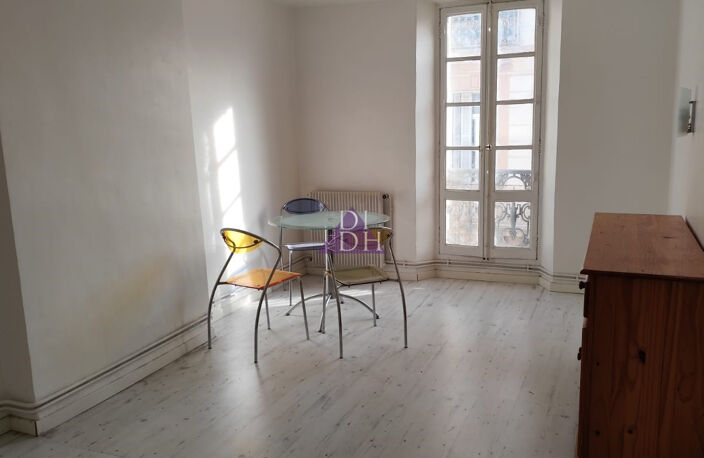 Appartement 3 pièces lumineux de 64 m2 en plein coeur de Hyè — photo 4