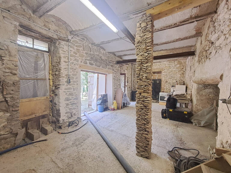 Cévennes : Rez-de-jardin 62 m2   Garage et caves — photo 1