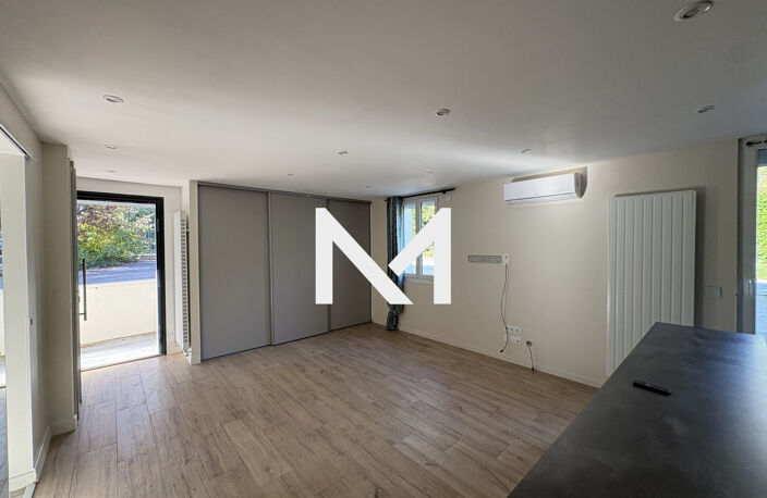 CLAIX - T2 - RENOVÉ - CLIM - GARAGE — photo 4