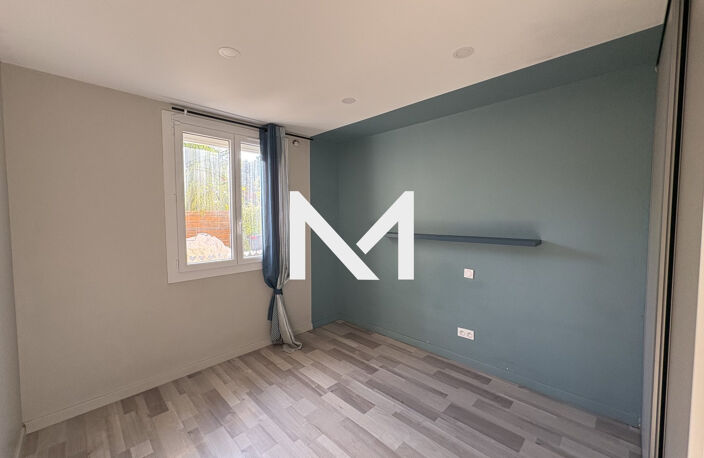 CLAIX - T2 - RENOVÉ - CLIM - GARAGE — photo 5