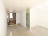 Bel emplacement pour cette boutique spacieue entièrement rén — photo 3
