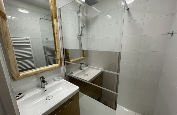 Très bel appartement meublé de 50m2 place de Lenche — photo 5