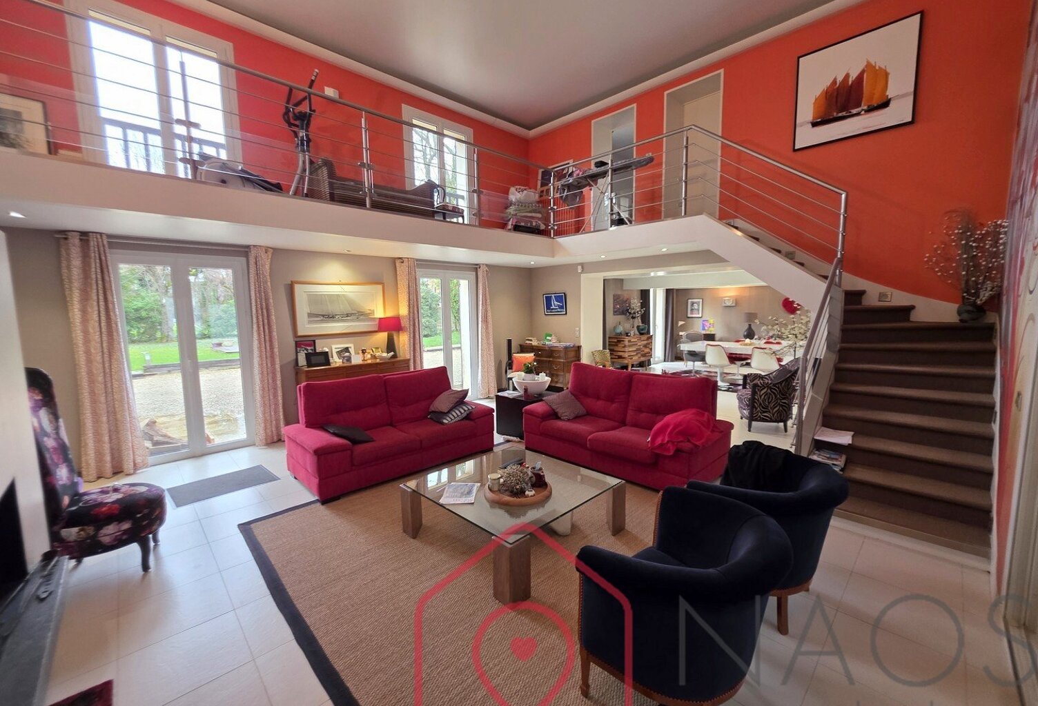 St Jean De Braye ensemble immobilier très atypique de 390m2 hab sur 1513m2 de terrain clos — photo 1