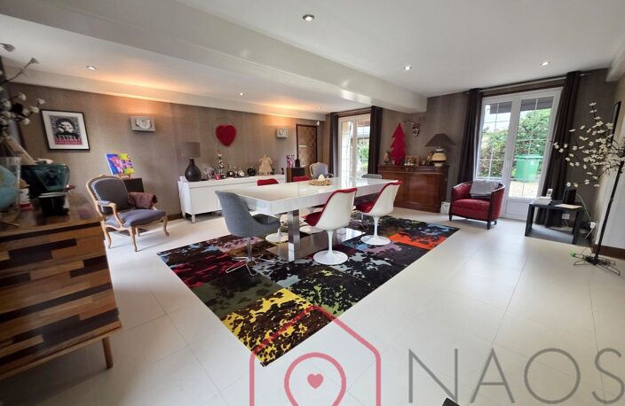 St Jean De Braye ensemble immobilier très atypique de 390m2 hab sur 1513m2 de terrain clos — photo 5