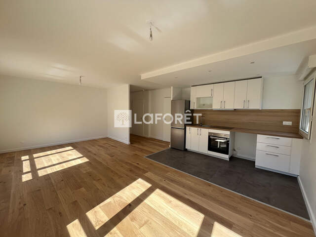 RARE T3 rénové QUARTIER SATHONAY  65.26 m2 — photo du bien