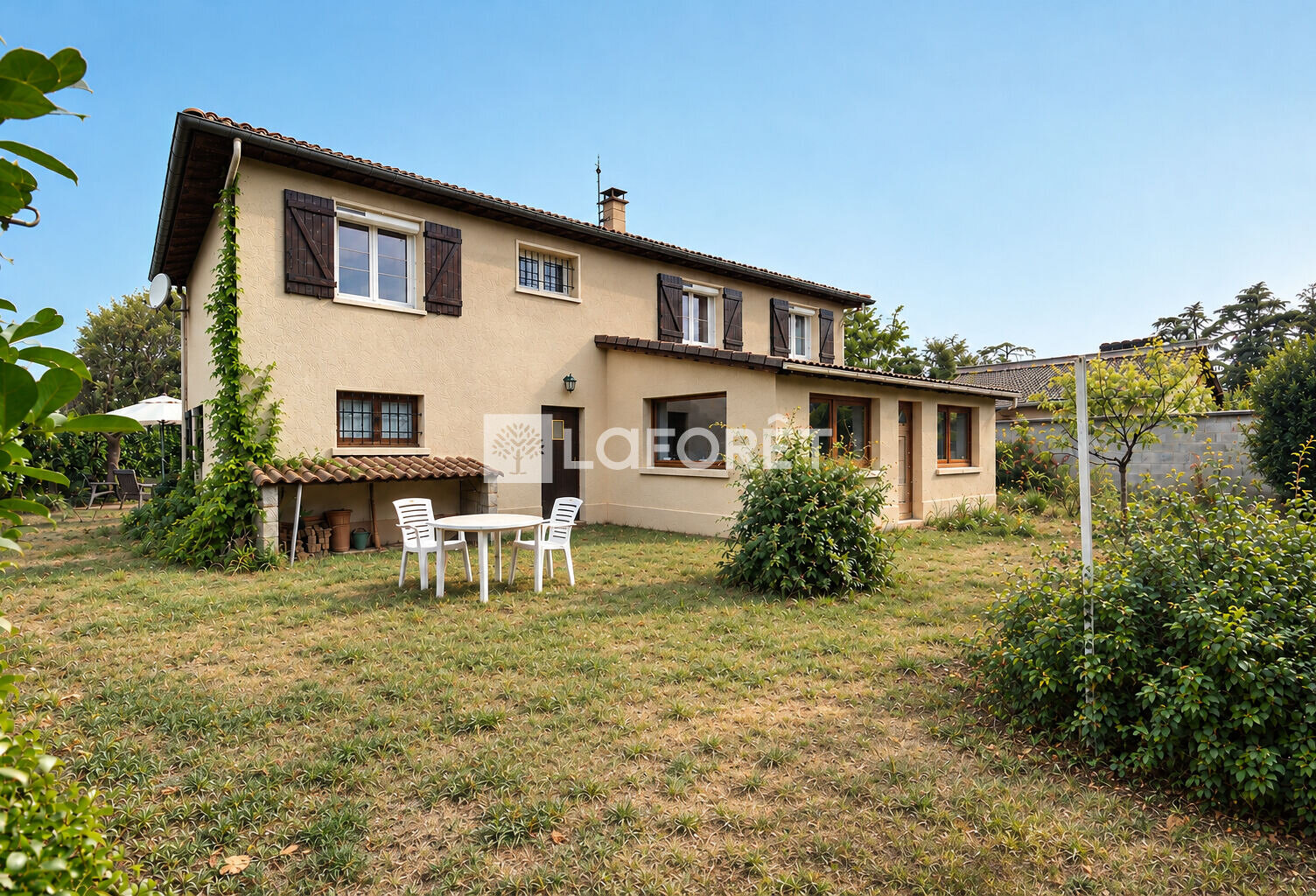 Maison Veauche 8 pièces, 5 chambres, 155 m2, garage, terrain — photo 1
