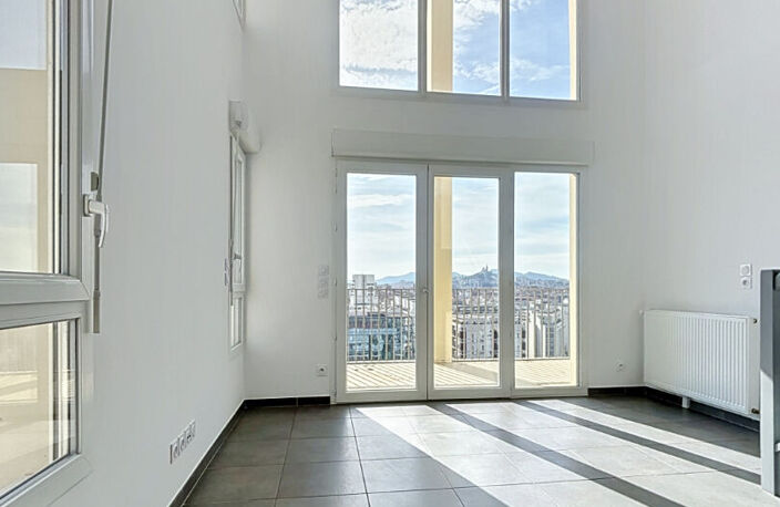 Duplex T3 / Lumineux /Balcon / Parking / 13003 Marseille — photo 3