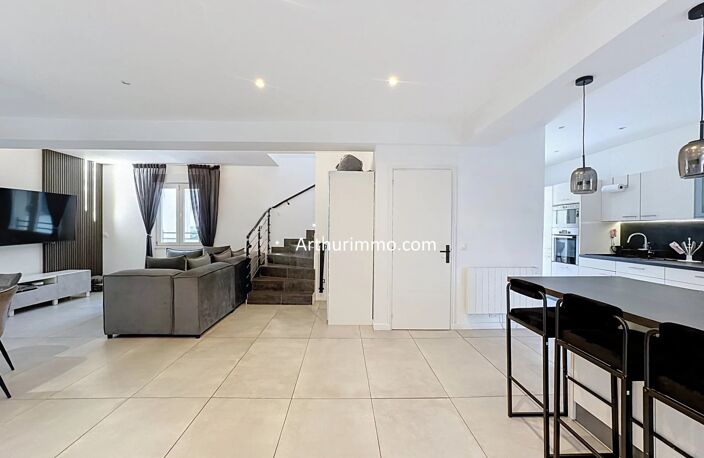 À VENDRE – MAISON DE 250 M² AVEC JARDIN, TERRASSE ET DEUX APPARTEMENTS INDÉPENDANTS – IDÉAL RÉSIDENCE PRINCIPALE, INVESTISSEMENT LOCATIF OU PROFESSION LIBÉRALE — photo 2