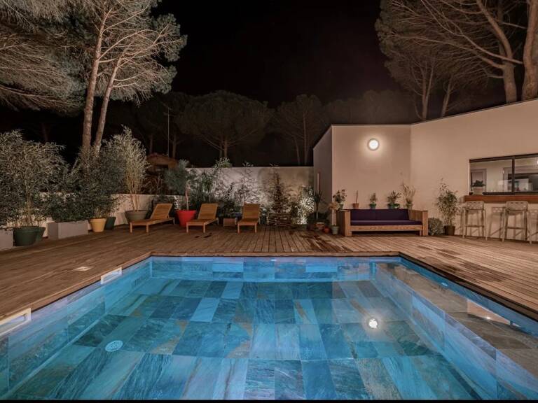 Aigues-Mortes, villa contemporaine plain pied, 150m2, 4chs parentales, piscine & jacuzzi, 700m2 terrain — photo 1