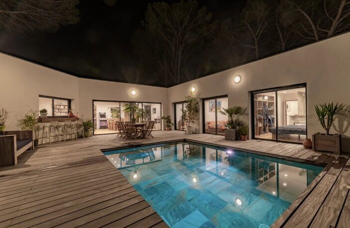 Aigues-Mortes, villa contemporaine plain pied, 150m2, 4chs parentales, piscine & jacuzzi, 700m2 terrain — photo 4
