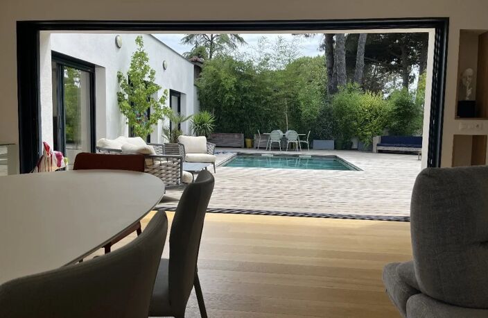 Aigues-Mortes, villa contemporaine plain pied, 150m2, 4chs parentales, piscine & jacuzzi, 700m2 terrain — photo 5