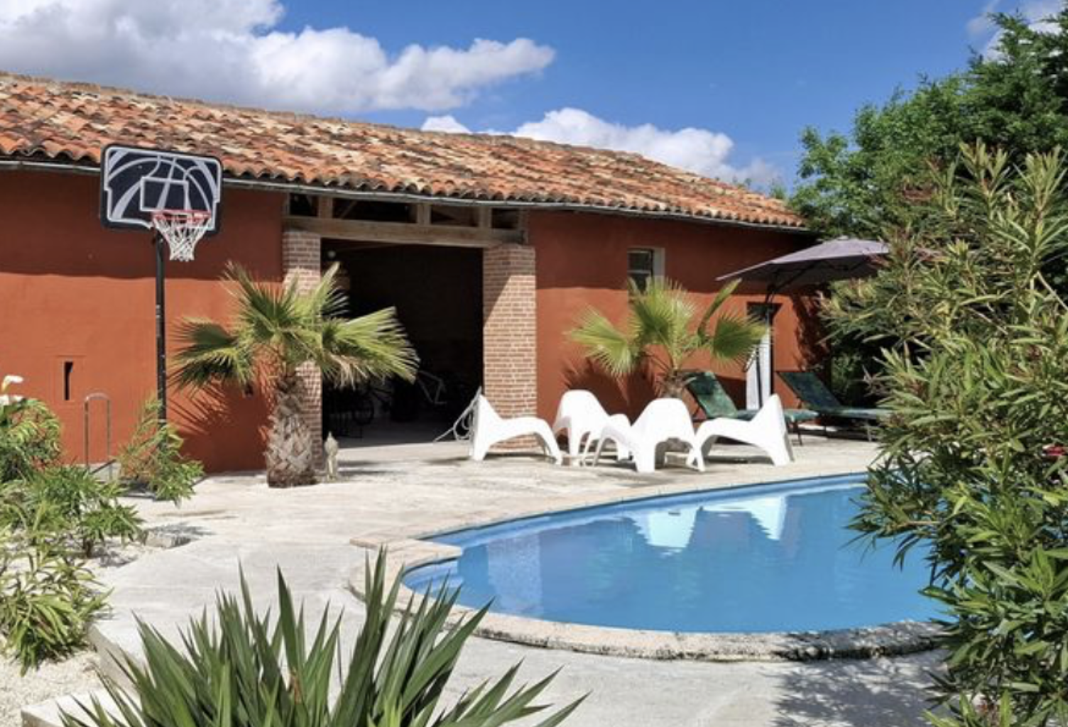 CINTEGABELLE (31550) - PROPRIETE DE 90M2 AVEC PISCINE — photo 1