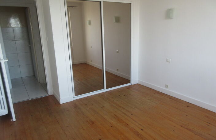 LOCATION T3 RODEZ SANS FRAIS D'AGENCE — photo 5