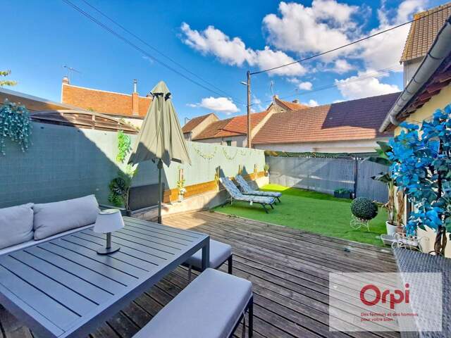 DOMERAT MAISON DE VILLE F3 AVEC TERRASSE — photo du bien