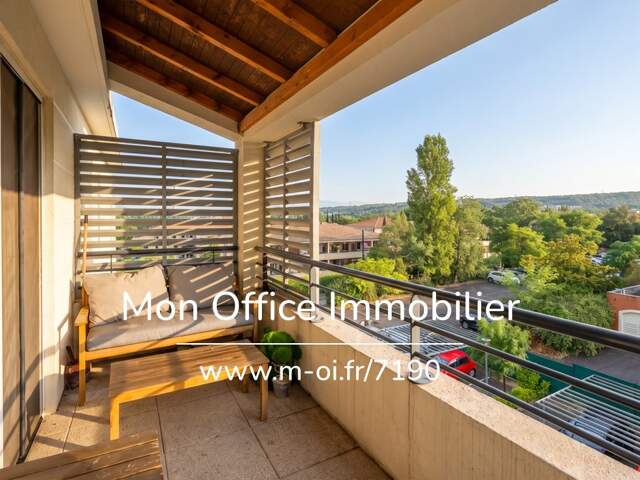 Référence : 7388-JDO - T3 au dernier étage avec terrasse vue Sainte-Victoire et box fermé — photo du bien