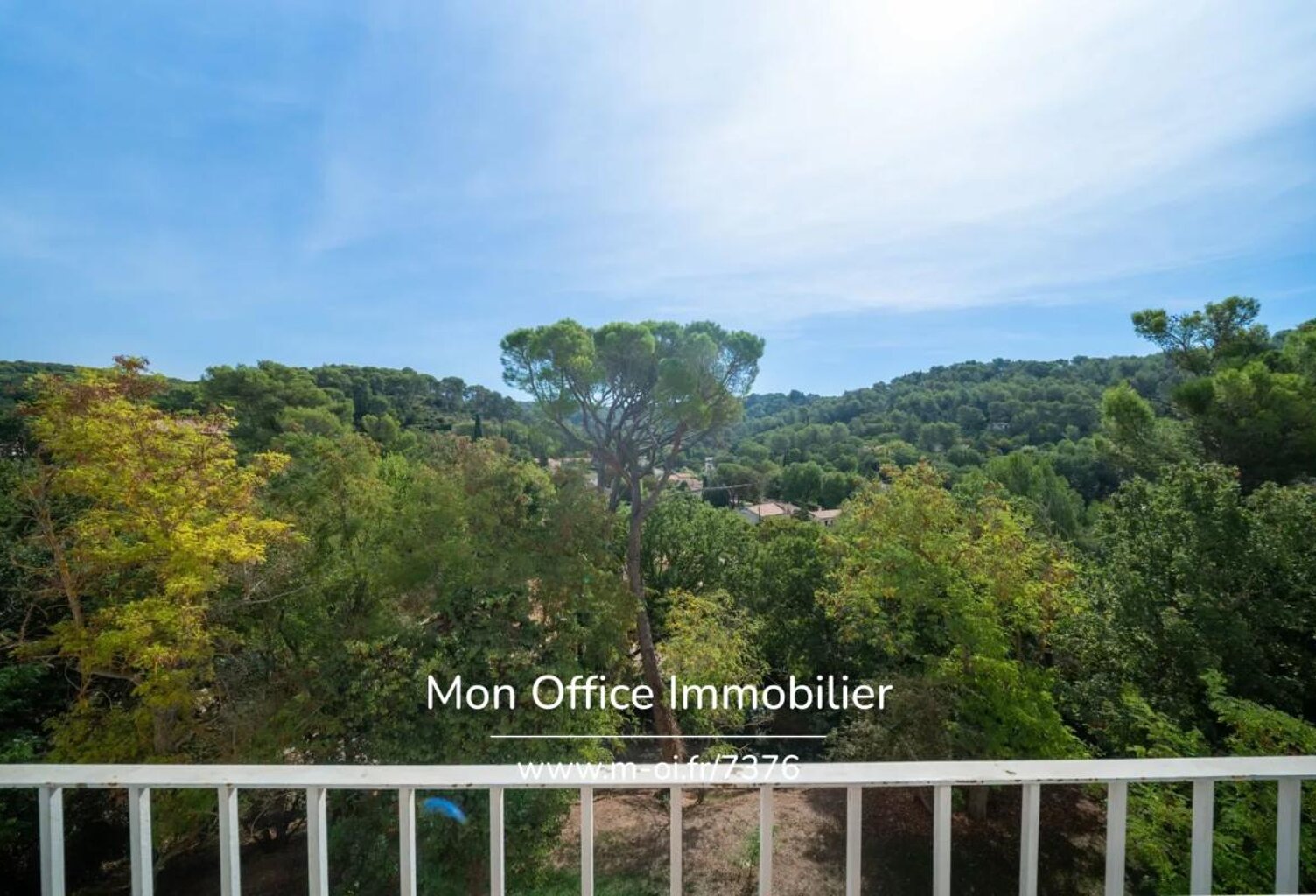 Référence : 7376-SBA. - Appartement T3 - Vue dégagée - Aix en Provence — photo 1