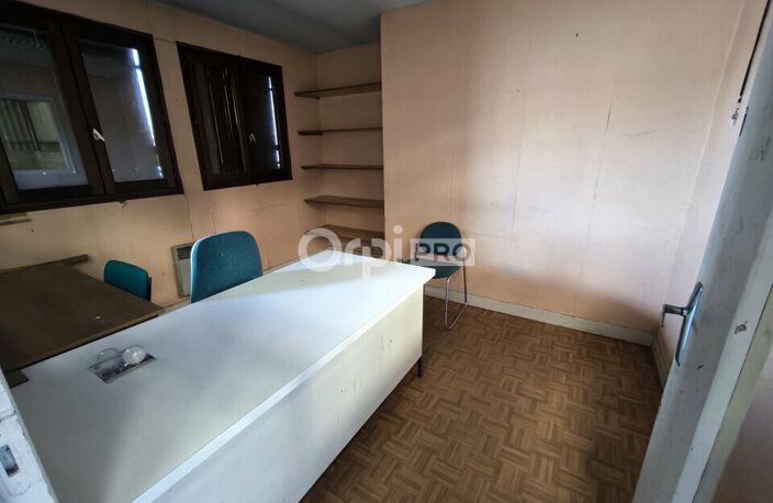 LOCAL PROFESSIONNEL A LOUER — photo 2