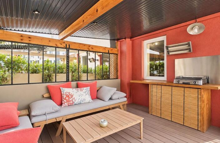 A VENDRE F3 CHARMANT AVEC TERRASSE - VIEILLE VILLE AJACCIO — photo 3
