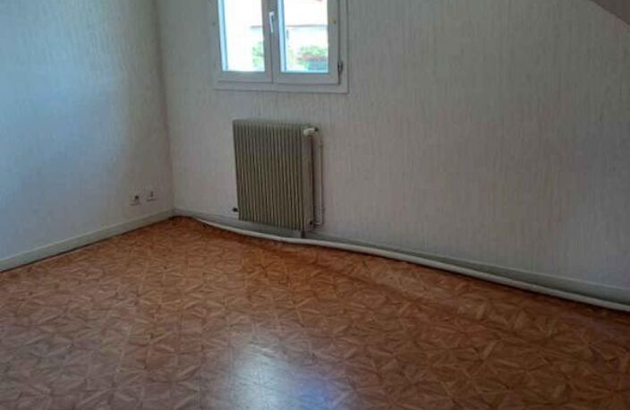 MAISON MITOYENNE 4 PIÈCES - 93 M² AVEC JARDIN DE 195 M² À SAINT CLÉMENT — photo 3