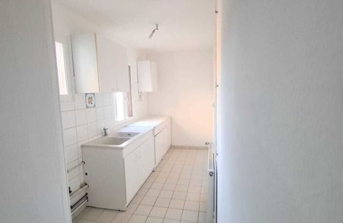 Belle propriété aux multiples possibilités ? Deux logements, — photo 4