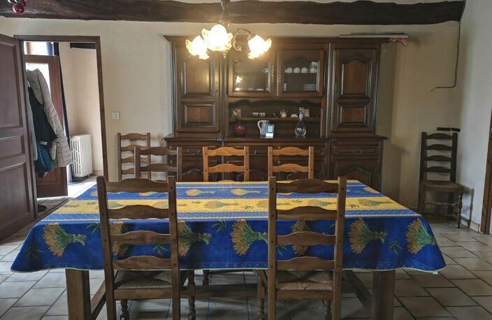 A vendre, Hautes-Pyrénées (65): ferme avec maison et 3 hectares de terrain, 2 puits et de nombreuses dépendances, située dans un cadre rural paisible. L'ensemble offre de nombreuses possibilités — photo 4