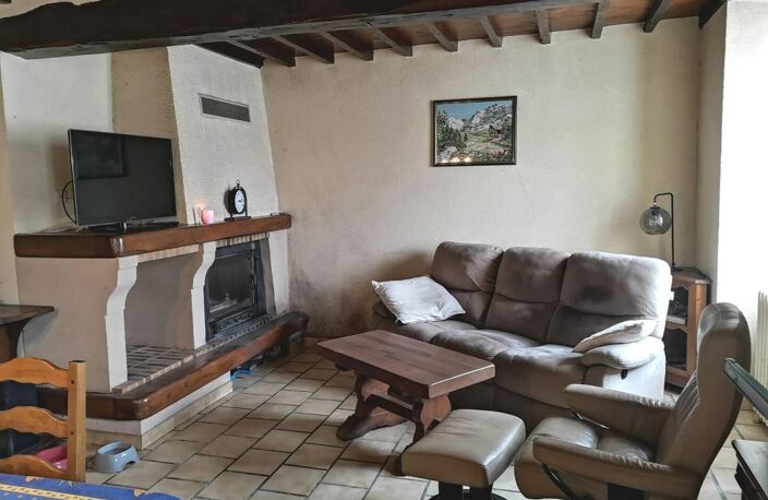 A vendre, Hautes-Pyrénées (65): ferme avec maison et 3 hectares de terrain, 2 puits et de nombreuses dépendances, située dans un cadre rural paisible. L'ensemble offre de nombreuses possibilités — photo 5