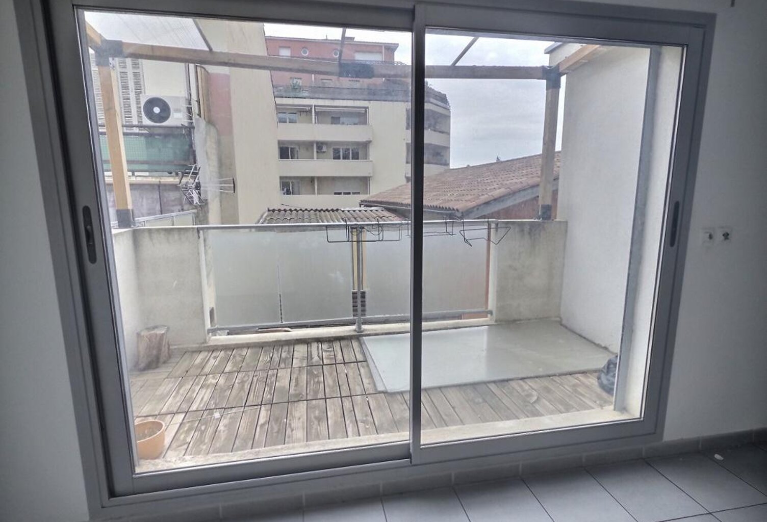 Appartement À Louer — photo 1