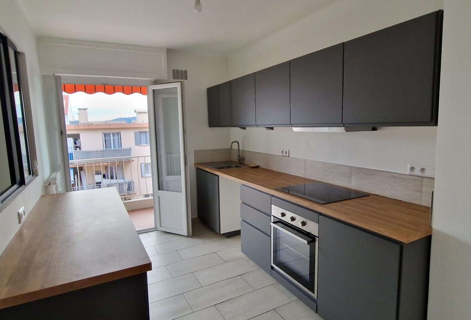 Appartement À Louer — photo 1