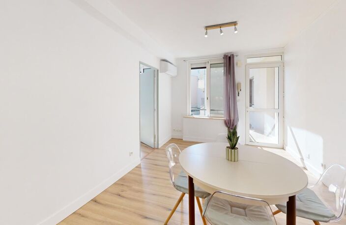 Appartement À Louer — photo 2