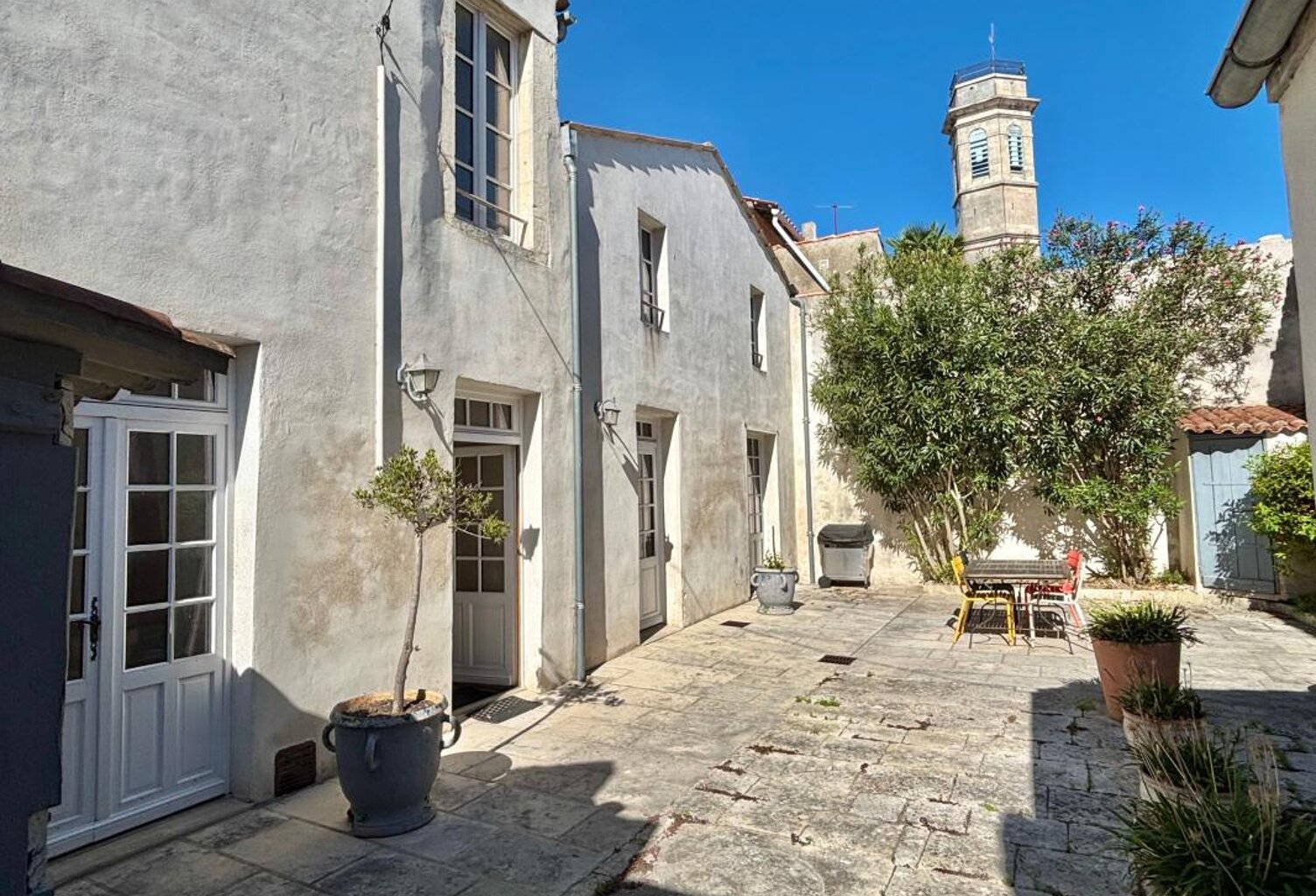 Maison de caractère exceptionnelle en plein cœur du centre-ville — photo 1