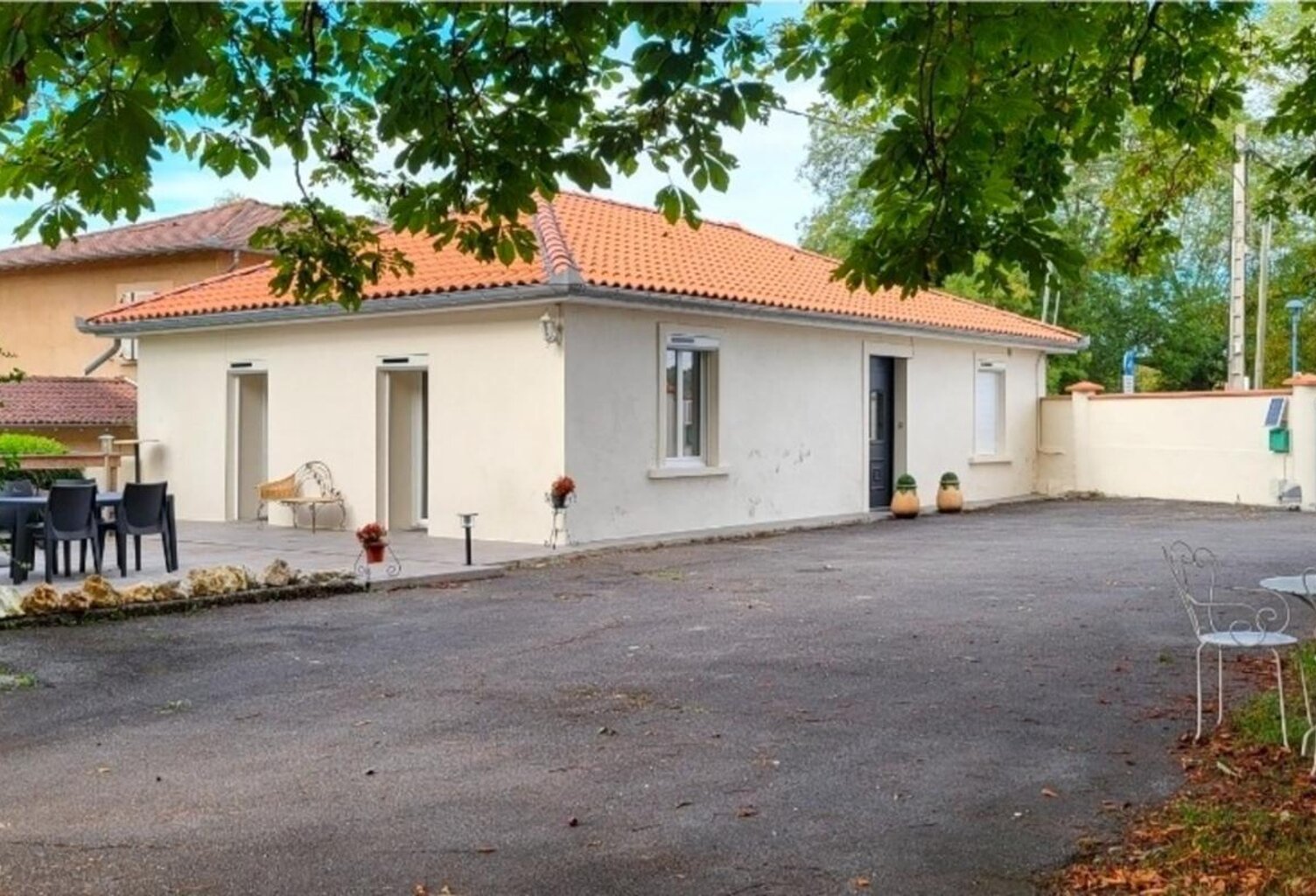 ​Maison de plain-pied 79 m² sur un parc arboré de 3 650 m² avec terrasse – Proche Lac de Sède à Saint-Gaudens — photo 1