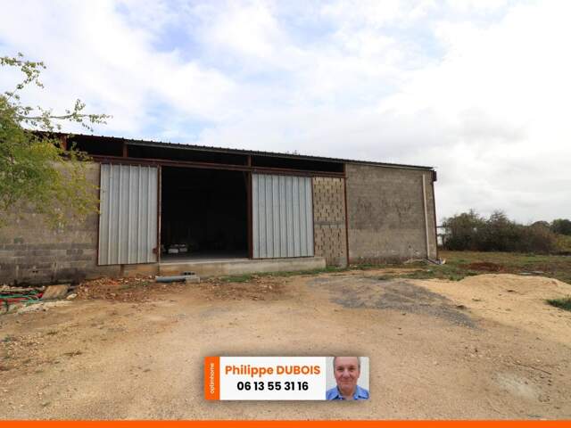 HANGAR de 230m² A LOUER SUR LE SECTEUR DE ROCHEFORT 17300 — photo du bien