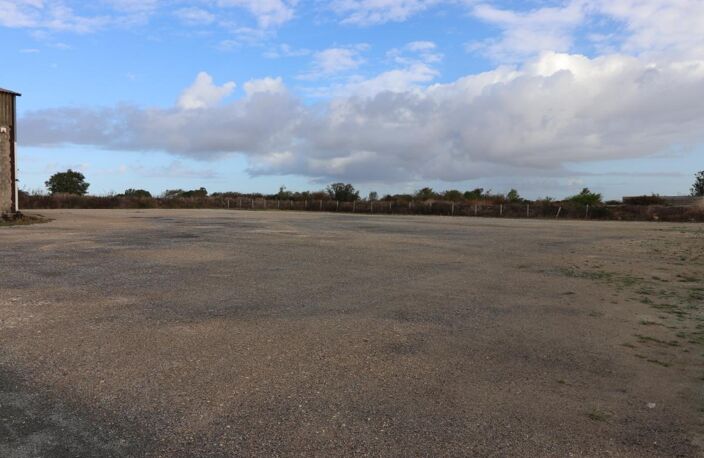 HANGAR de 230m² A LOUER SUR LE SECTEUR DE ROCHEFORT 17300 — photo 5