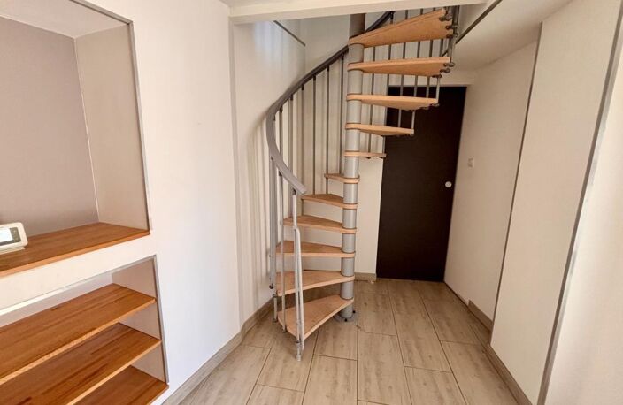 Maison à vendre 5 pièces COMBRONDE (63) — photo 4