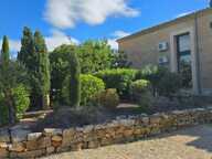 L’Exception Narbonnaise : Un Domaine Viticole d’Autre Temps, Sublimé par le Luxe Moderne" — photo 3