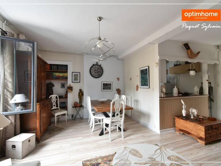Maison de charme avec terrasse et cour – Cœur de Souvigny — photo 1