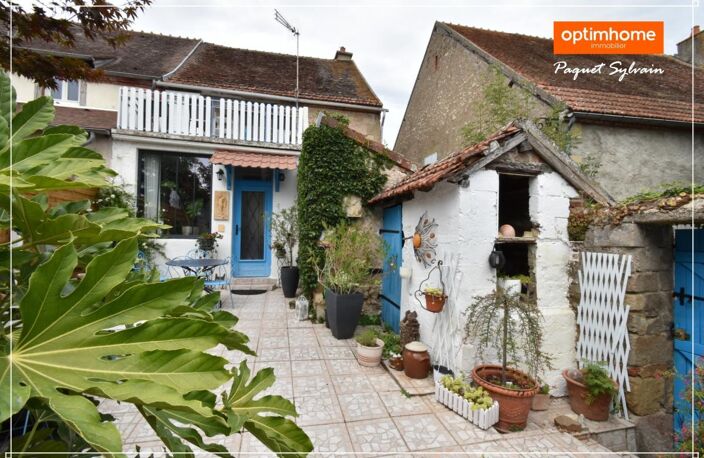 Maison de charme avec terrasse et cour – Cœur de Souvigny — photo 2