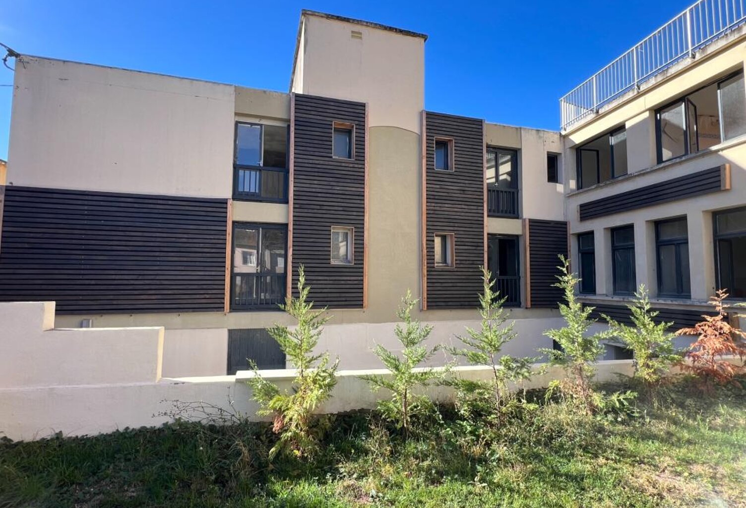 Immeuble à vendre CHAUFFAILLES (71) — photo 1