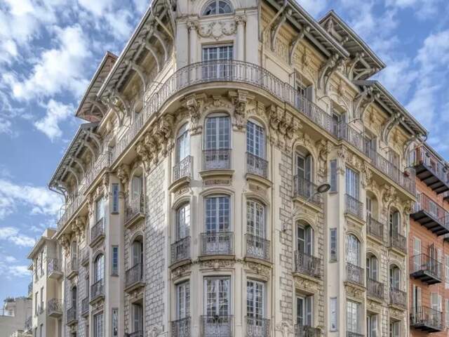 Nice-Musiciens 4 pièces rénové dernier étage balcon — photo du bien