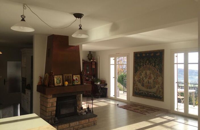 Maison de 200m2 à louer sur Gex — photo 3