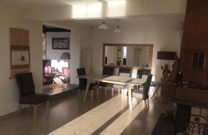 Maison de 200m2 à louer sur Gex — photo 4