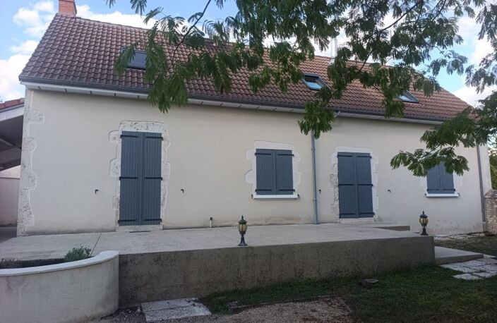 Maison de 130m2 à louer sur Mehun-sur-Yèvre — photo 2