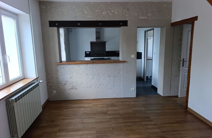 Maison de 130m2 à louer sur Mehun-sur-Yèvre — photo 4